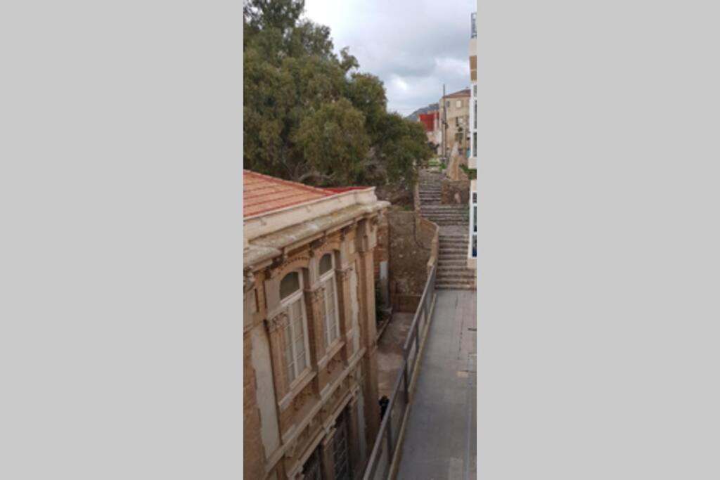 Piso Modernista En Casco Historico Con Garaje * Cartagena
